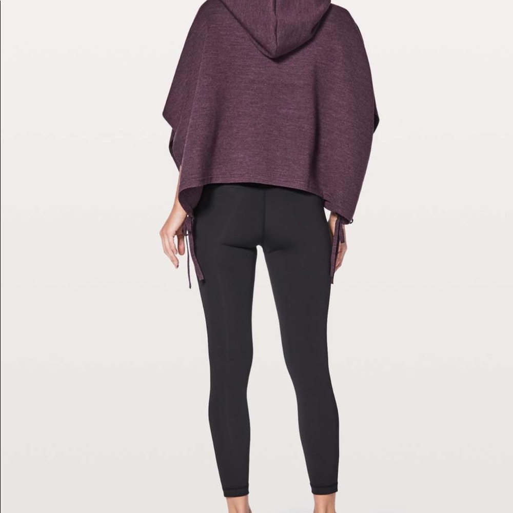 Lululemon All in a day hooded poncho heatherd black cherry one size